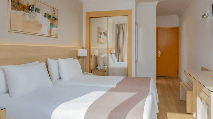 Standard Room Side Sea View 